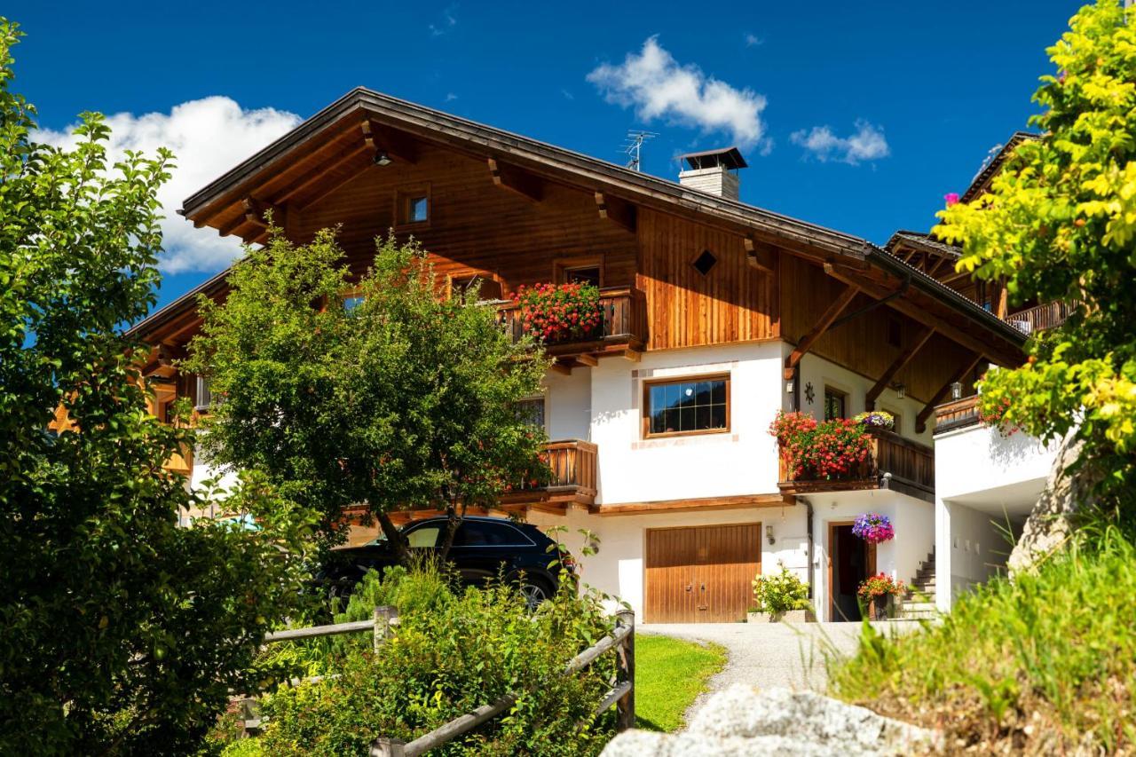Appartement Ciasa Odlana à San Cassiano  Extérieur photo